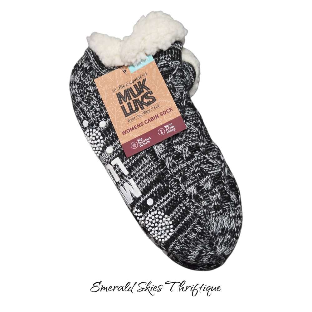 Muk luk cabin socks, nwt small/medium. Free shipping